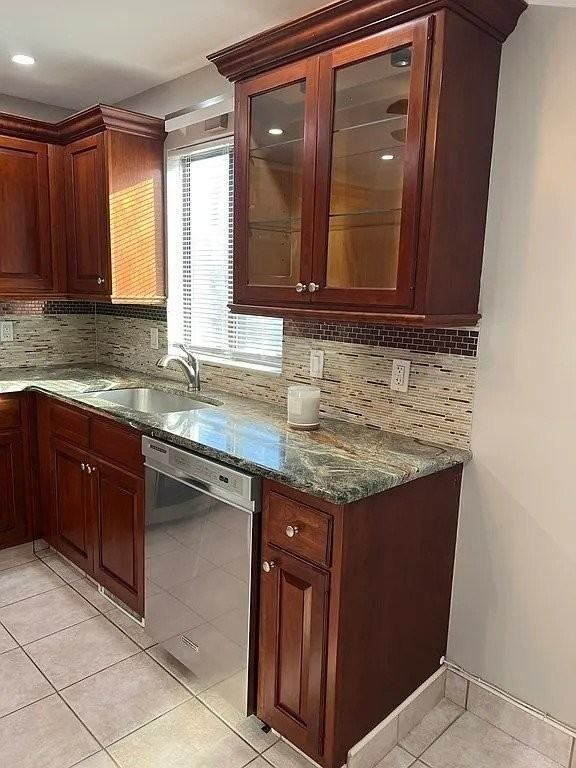 65 Lake Ave - Photo 3 of 20