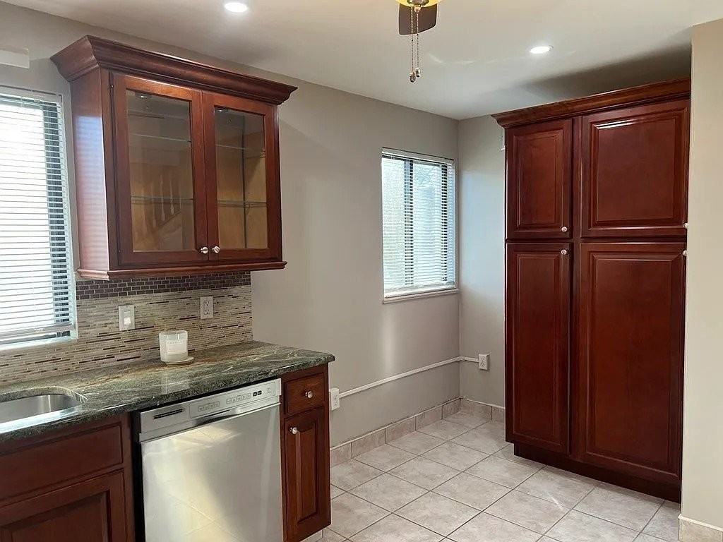 65 Lake Ave - Photo 6 of 20