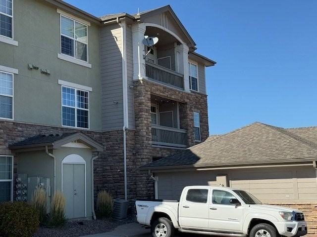 1575 Olympia Cir #204 - Photo 3 of 18