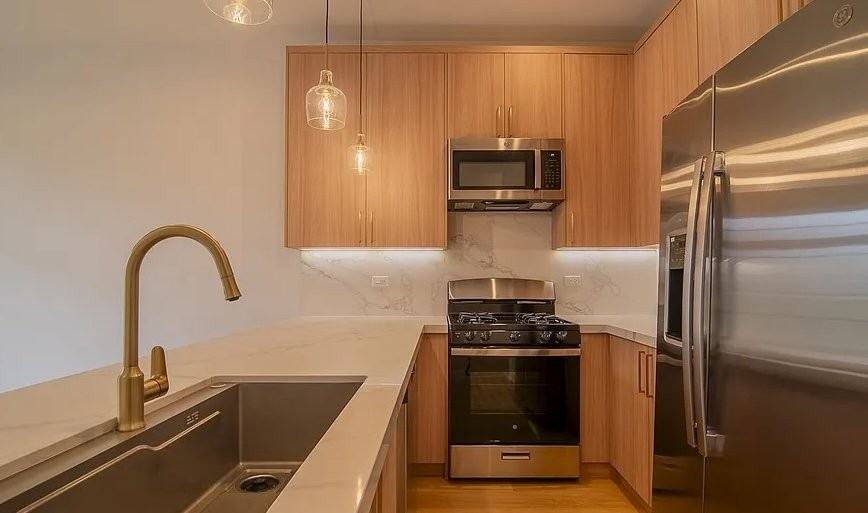 2046 W Washington Blvd #3 - Photo 2 of 14