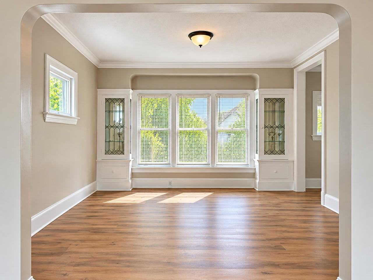 10605 Grace Ave - Photo 7 of 15