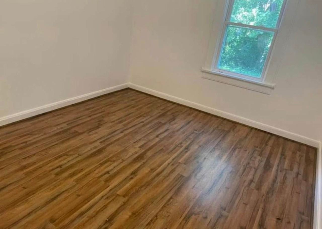 240 W High St - Photo 2 of 5