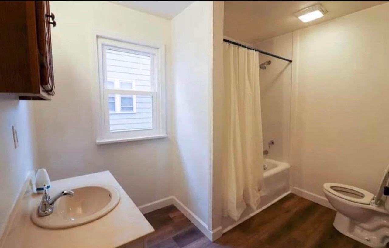 240 W High St - Photo 4 of 5