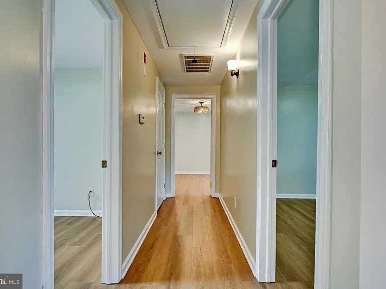 227 Randall Ave - Photo 3 of 18