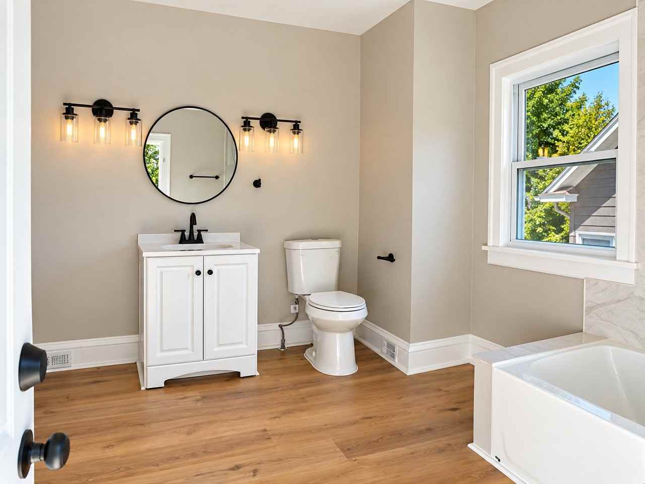 3326 Beechwood Ave - Photo 2 of 12