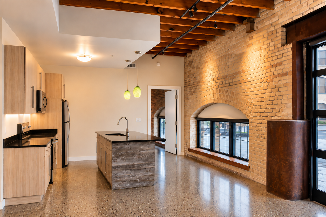 Beam House - Photo 2 of 32