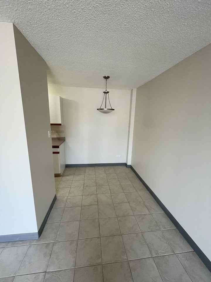 502 58 Ave Sw - Photo 4 of 9