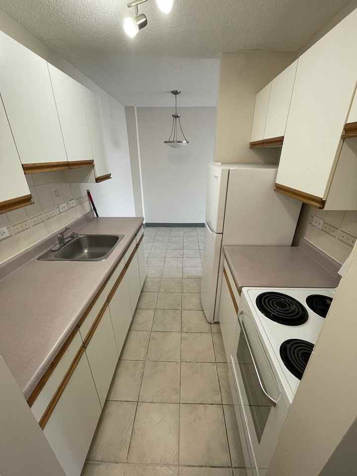 502 58 Ave Sw - Photo 5 of 9