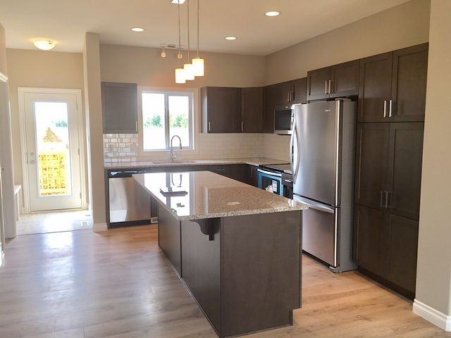 22223 88 Ave Nw - Photo 3 of 16
