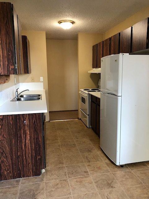 5422 - 5422 48 Avenue - Photo 2 of 5