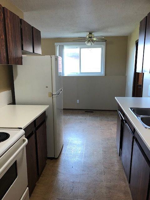 5422 - 5422 48 Avenue - Photo 3 of 5