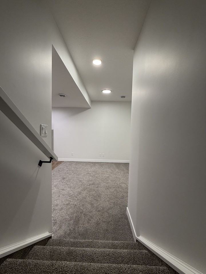 583 Buffaloberry Manor Se - Photo 4 of 11