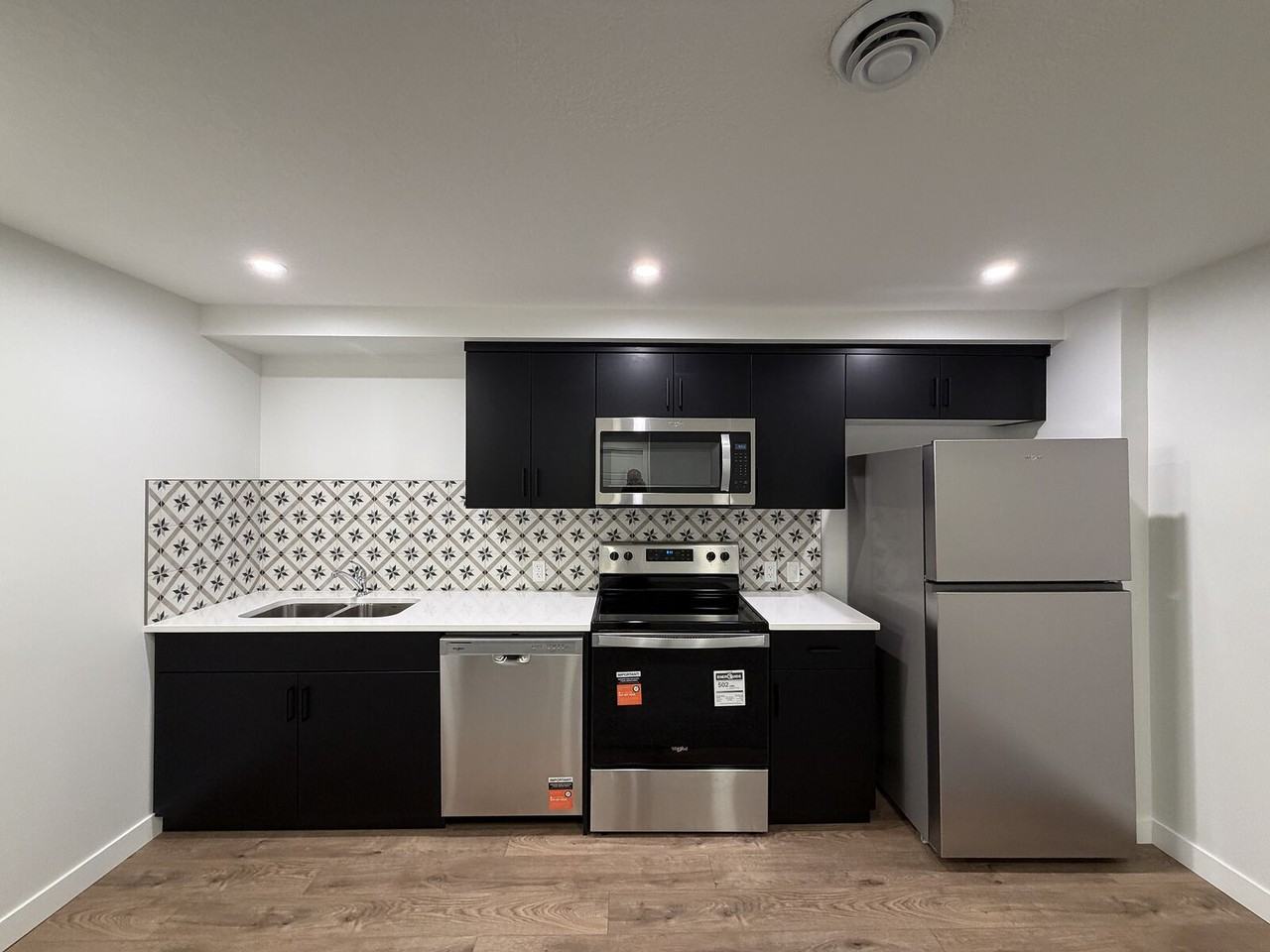583 Buffaloberry Manor Se - Photo 6 of 11