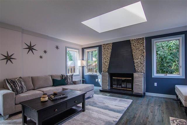 9354 98a St Nw - Photo 2 of 18