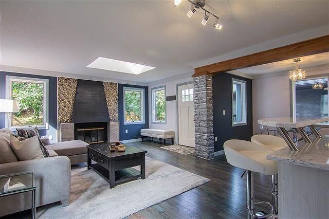 9354 98a St Nw - Photo 3 of 18