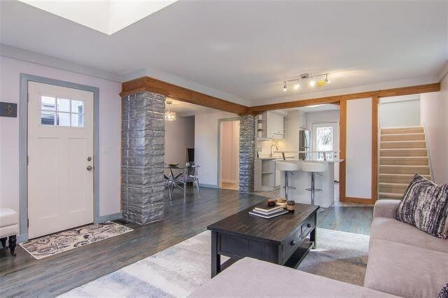 9354 98a St Nw - Photo 5 of 18