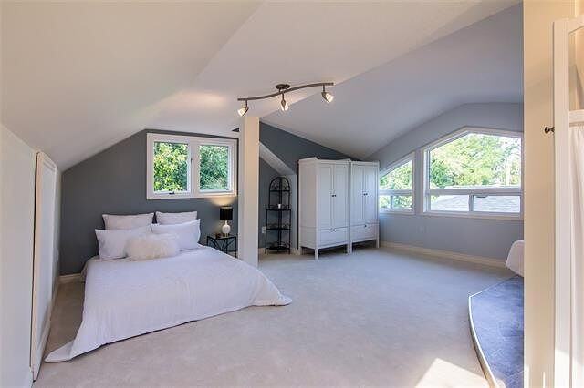 9354 98a St Nw - Photo 7 of 18