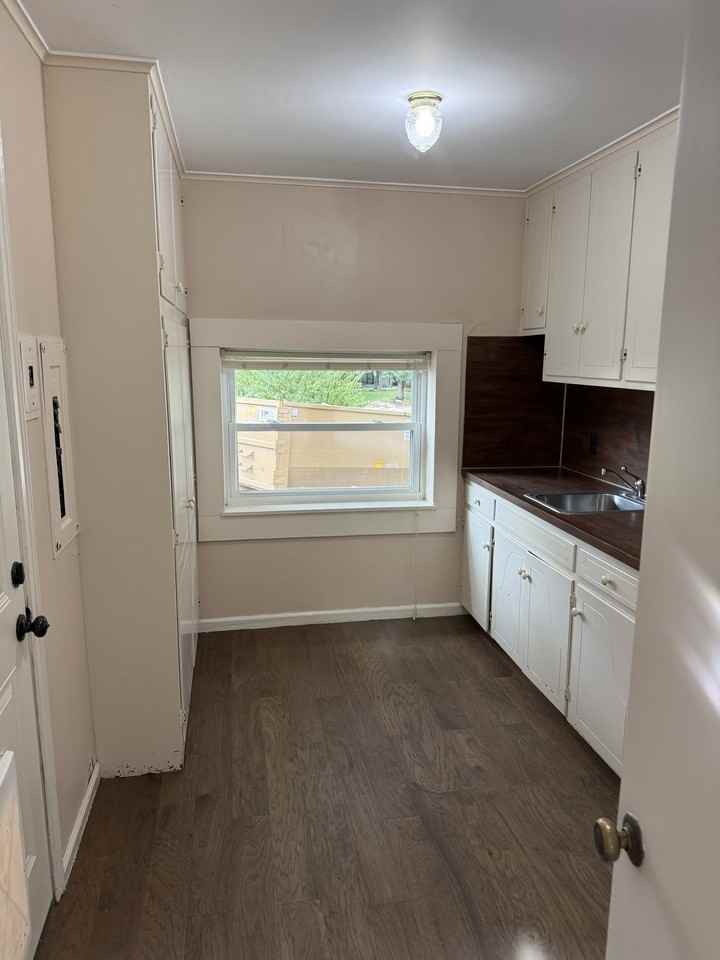 3919 E 60th St #NA - Photo 4 of 11
