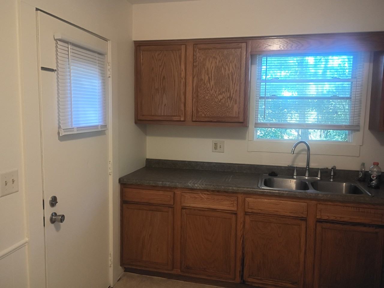 2627 Kate St - Photo 5 of 16