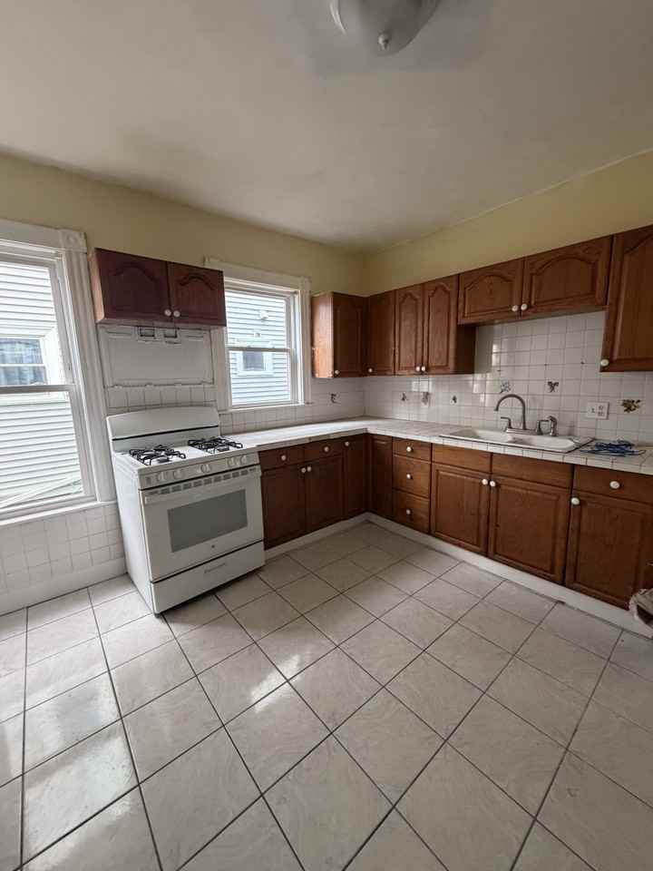23 Santuit St #3 - Photo 3 of 9