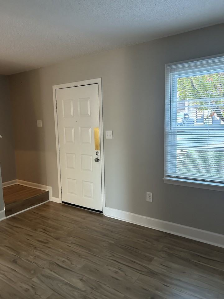 311 Emerald Dr #311 - Photo 3 of 17