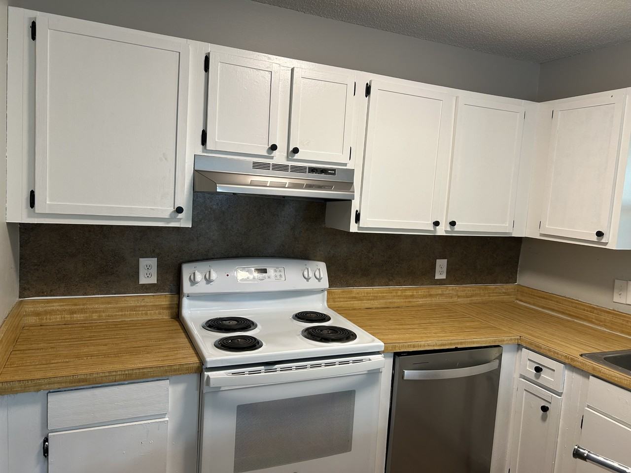 311 Emerald Dr #311 - Photo 7 of 17