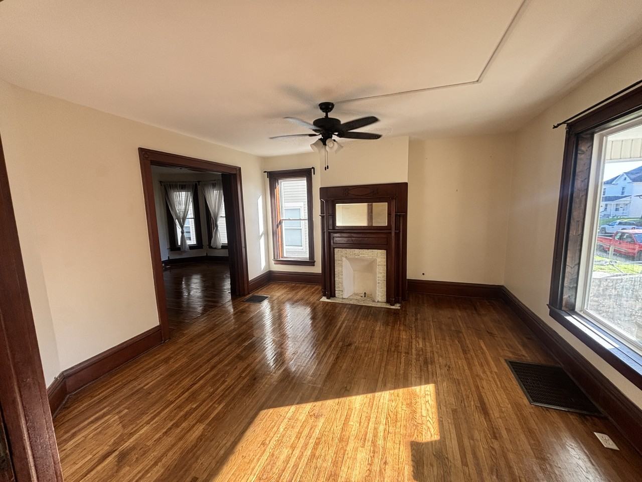 Garfield Ave #1024 - Photo 2 of 9