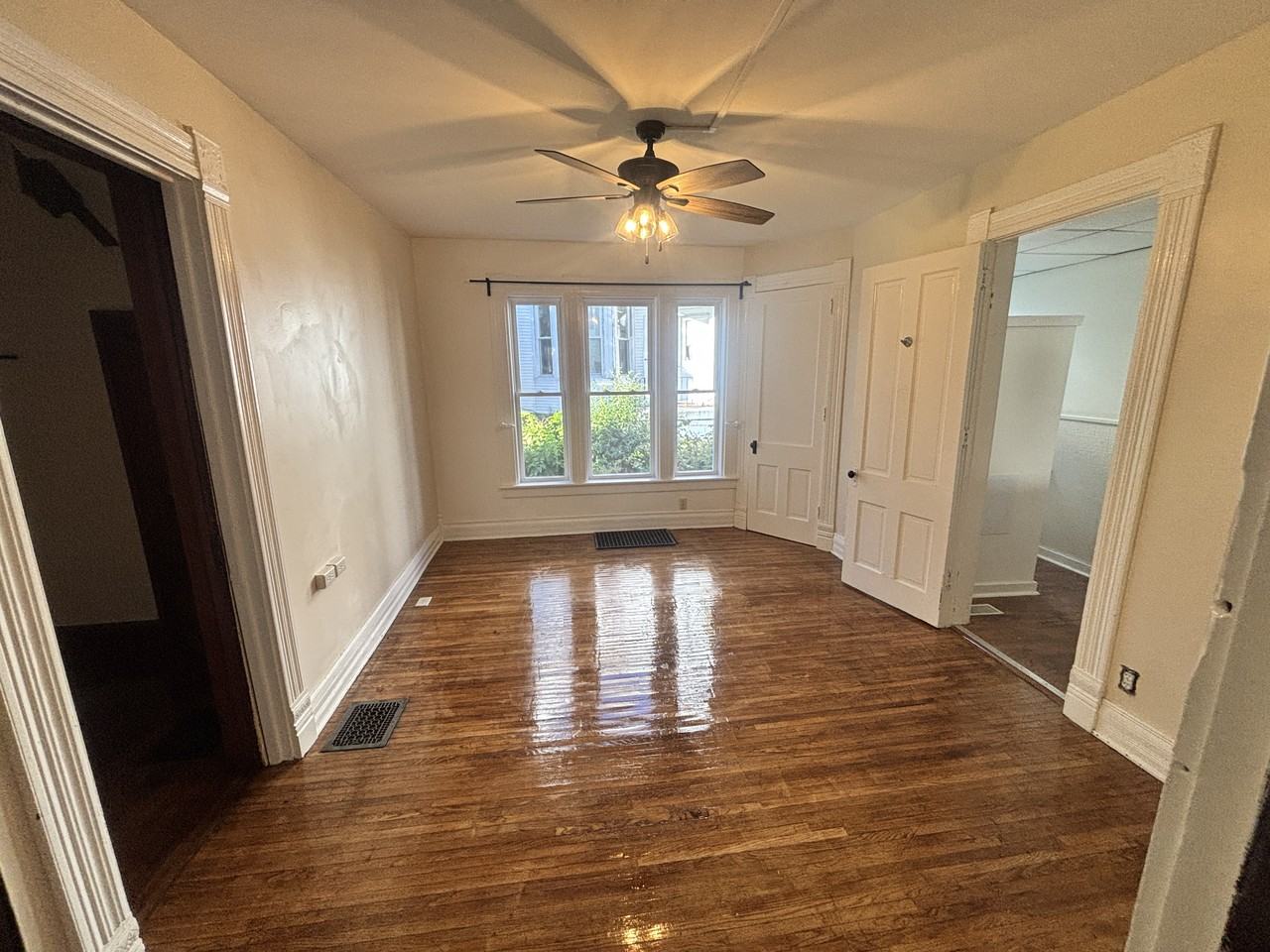 Garfield Ave #1024 - Photo 5 of 9