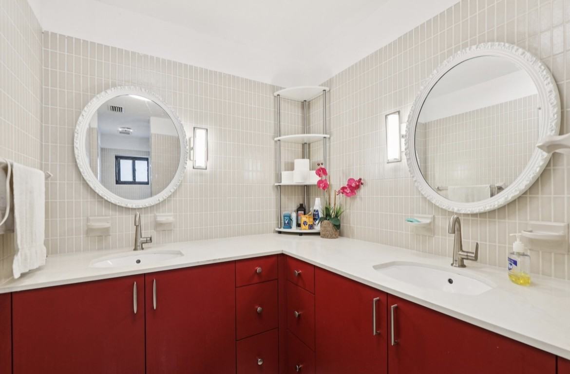 314 Ne 85th St #NA - Photo 4 of 20