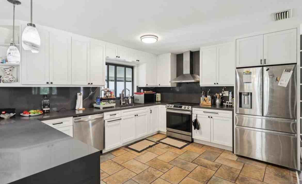314 Ne 85th St #NA - Photo 5 of 20