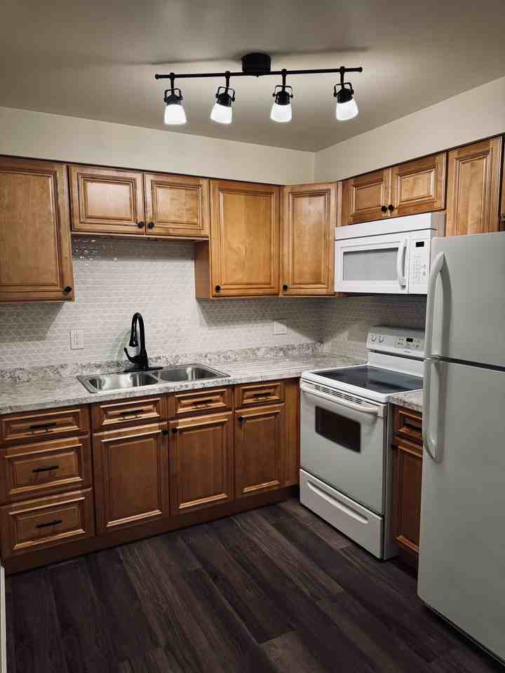 268 Robert Dr #2 - Photo 5 of 13