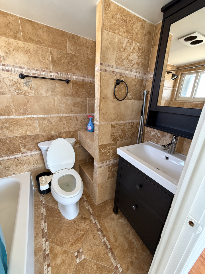 4141 Nautilus Dr #8G - Photo 6 of 10