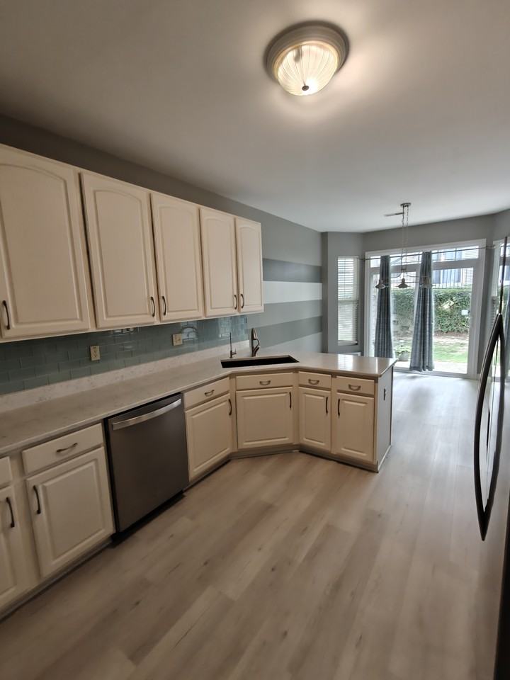 710 Kingston Terrace Ct #NA - Photo 7 of 20