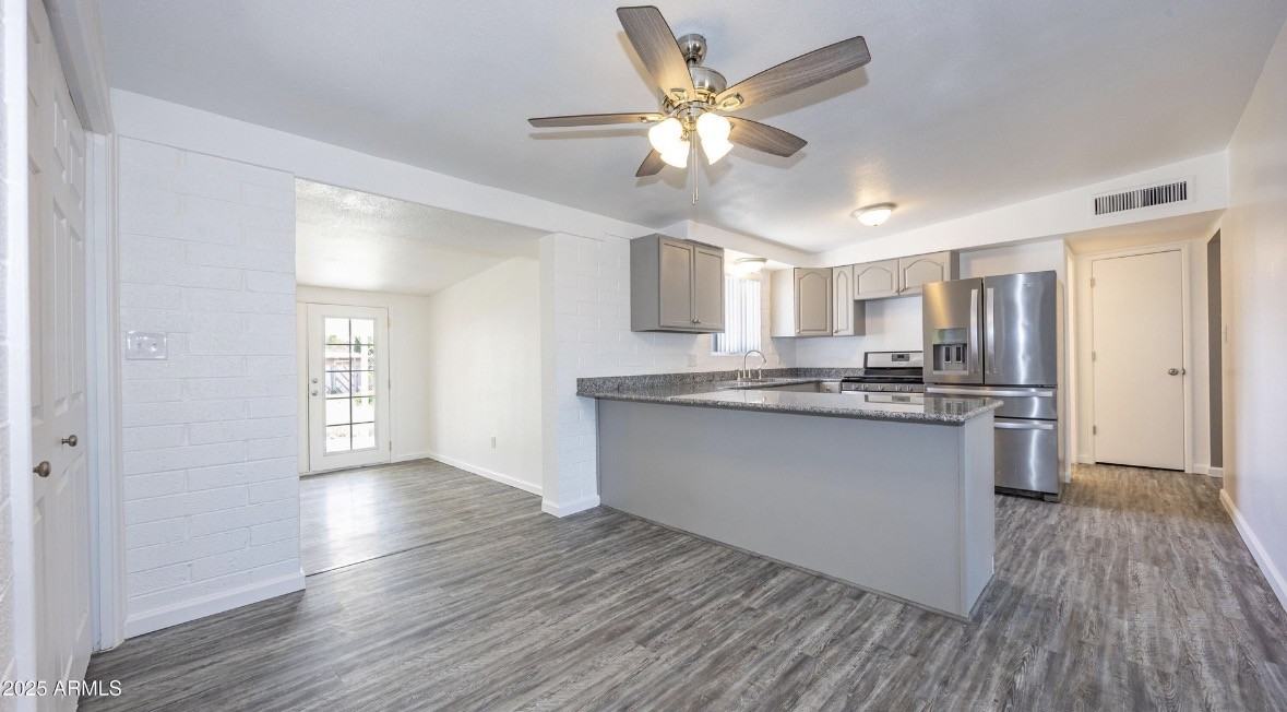 312 2nd St #NA - Photo 3 of 20