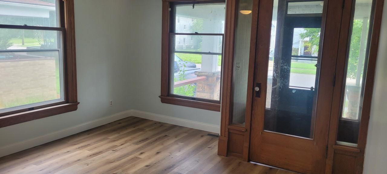 138 Vennum Ave #NA - Photo 3 of 9