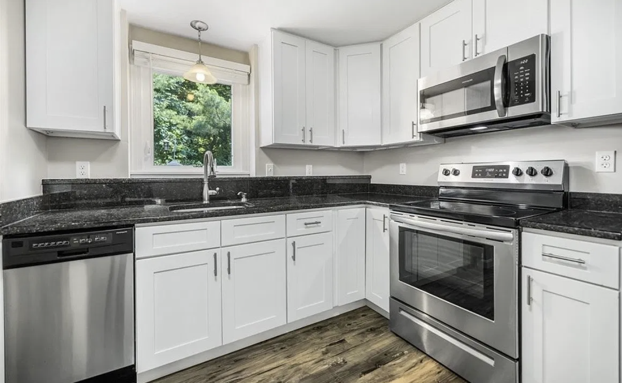 1348 Main St #2 - Photo 5 of 16