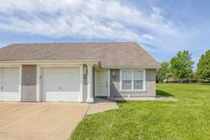 featured image of 234 Sw Chartwell Cir #234