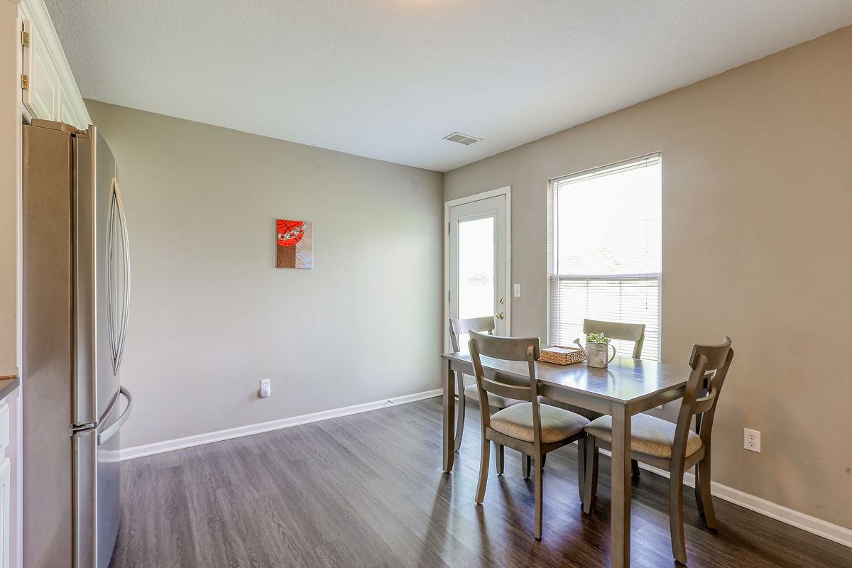 234 Sw Chartwell Cir #234 - Photo 4 of 17