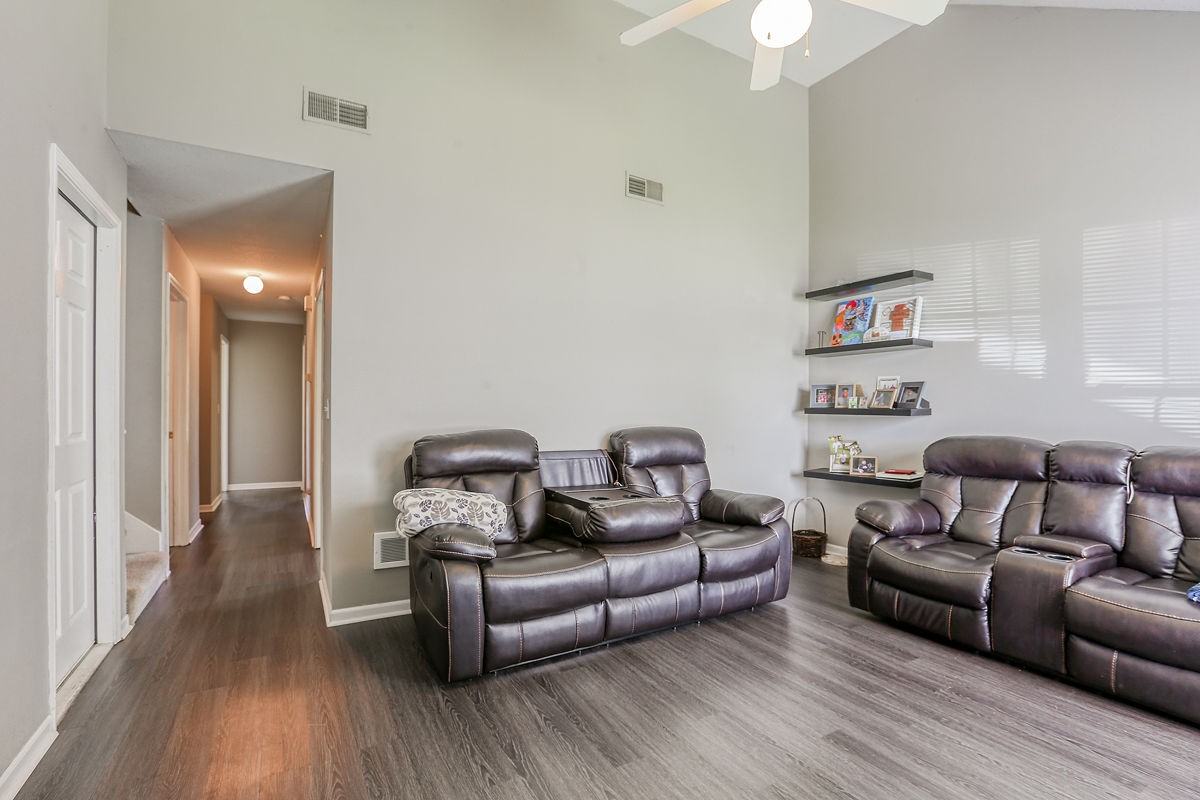 234 Sw Chartwell Cir #234 - Photo 5 of 17