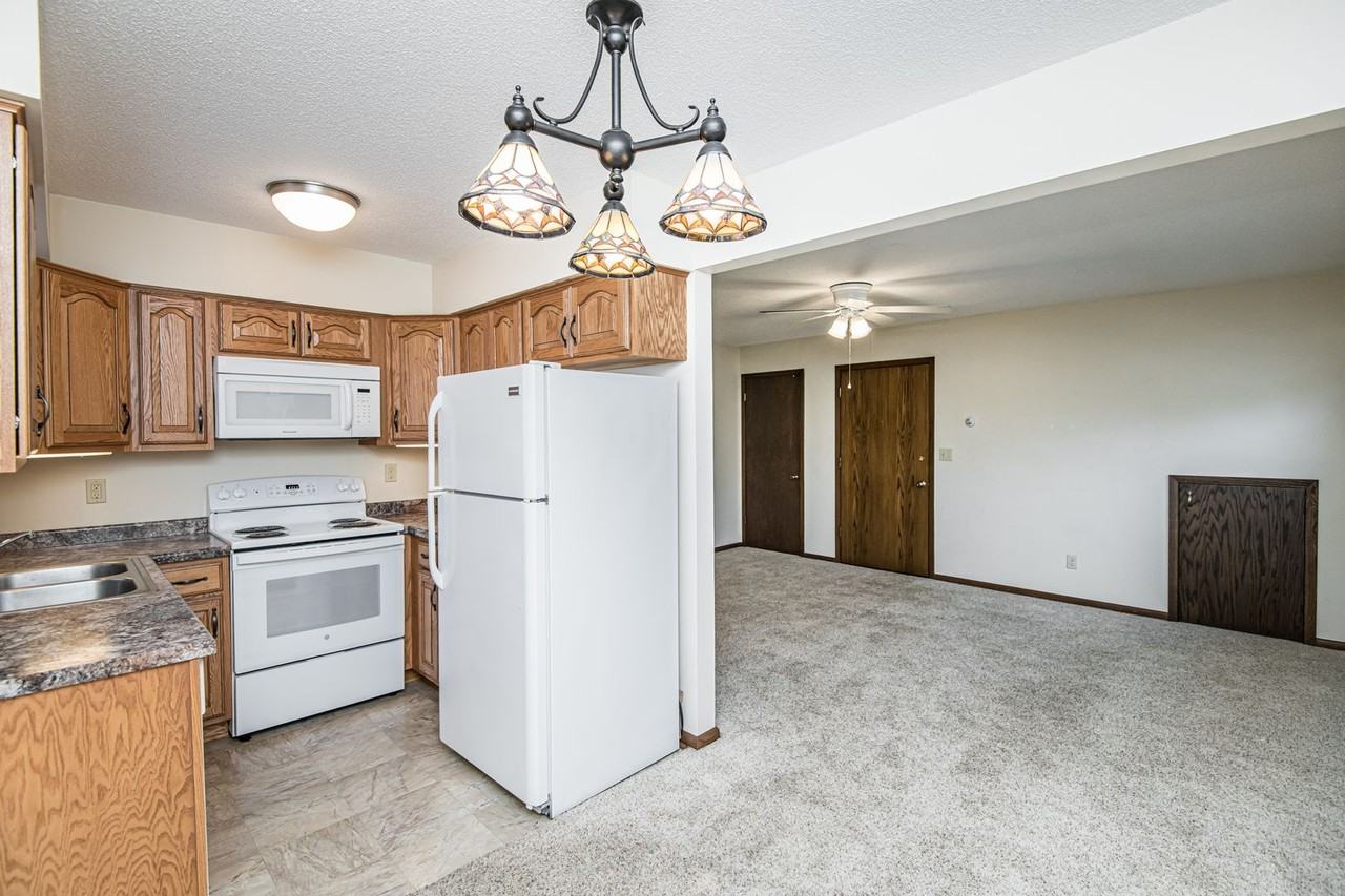 18th Avenue Apartments - Photo 7 of 12