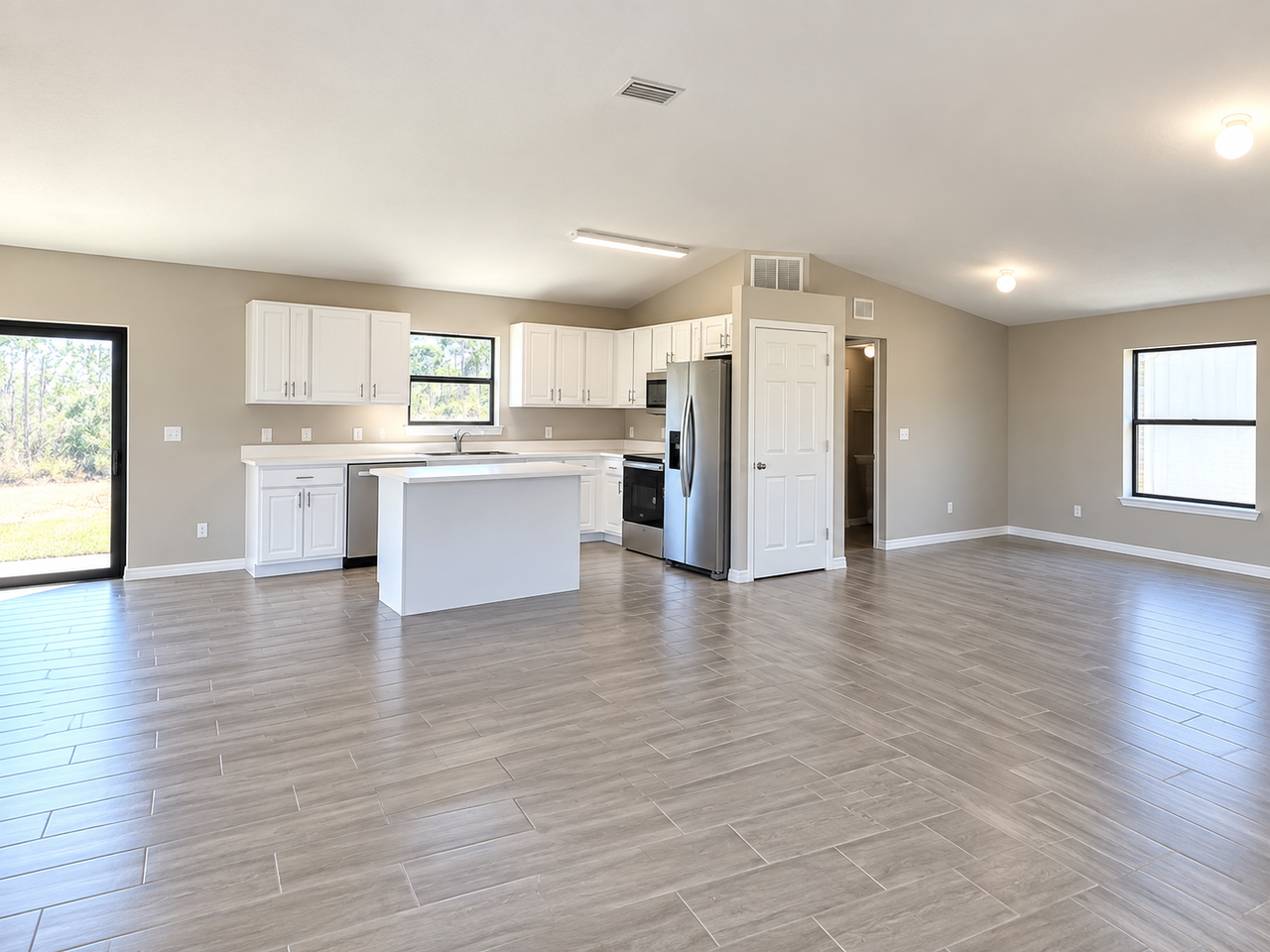 1019 Winters St E #NA - Photo 3 of 6