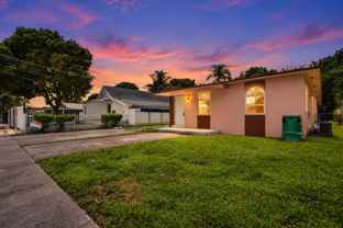 872 Nw 108th St - Photo 1 of 1