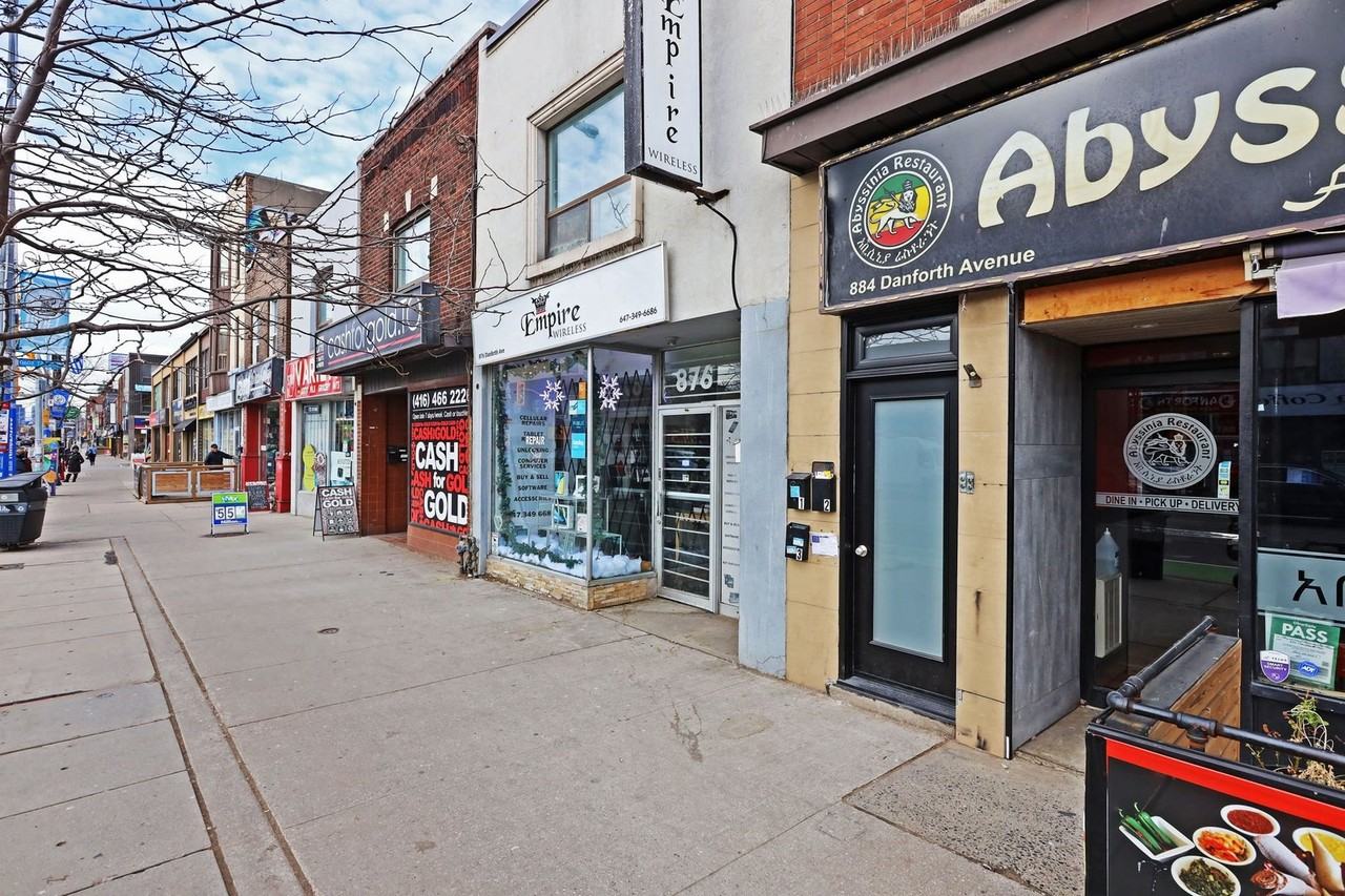 884 Danforth Ave - Photo 2 of 12