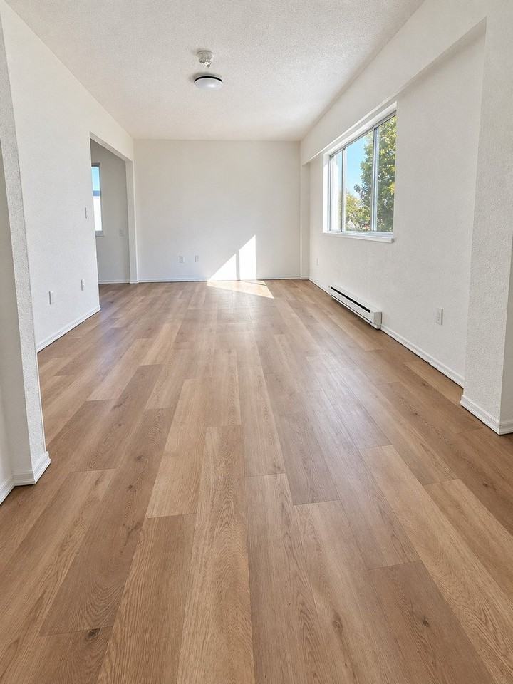 650 Speed Ave - Photo 2 of 9