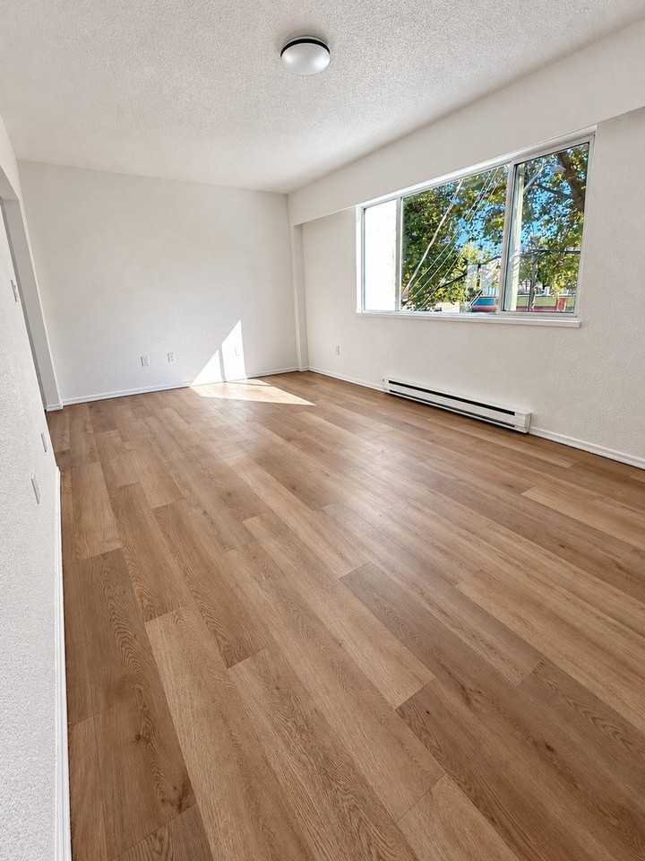 650 Speed Ave - Photo 3 of 9
