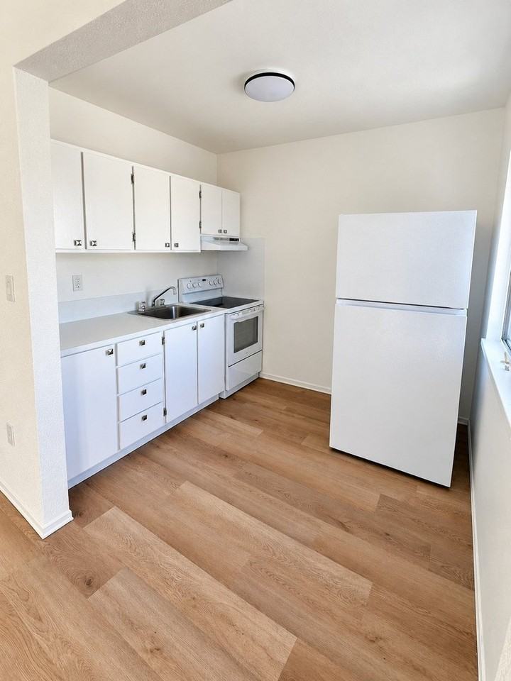 650 Speed Ave - Photo 5 of 9