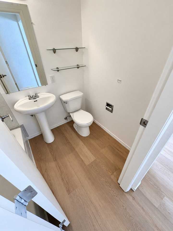 650 Speed Ave - Photo 6 of 9