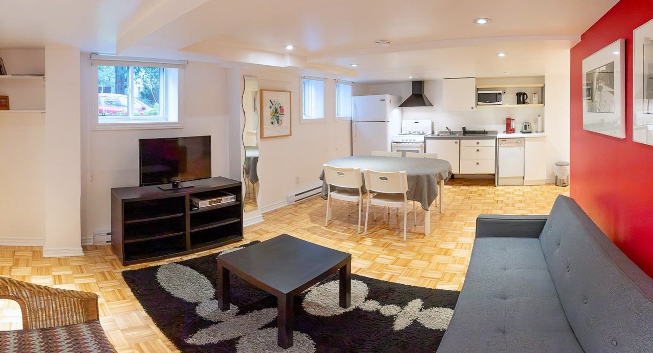 3066 Av Lacombe - Photo 2 of 17