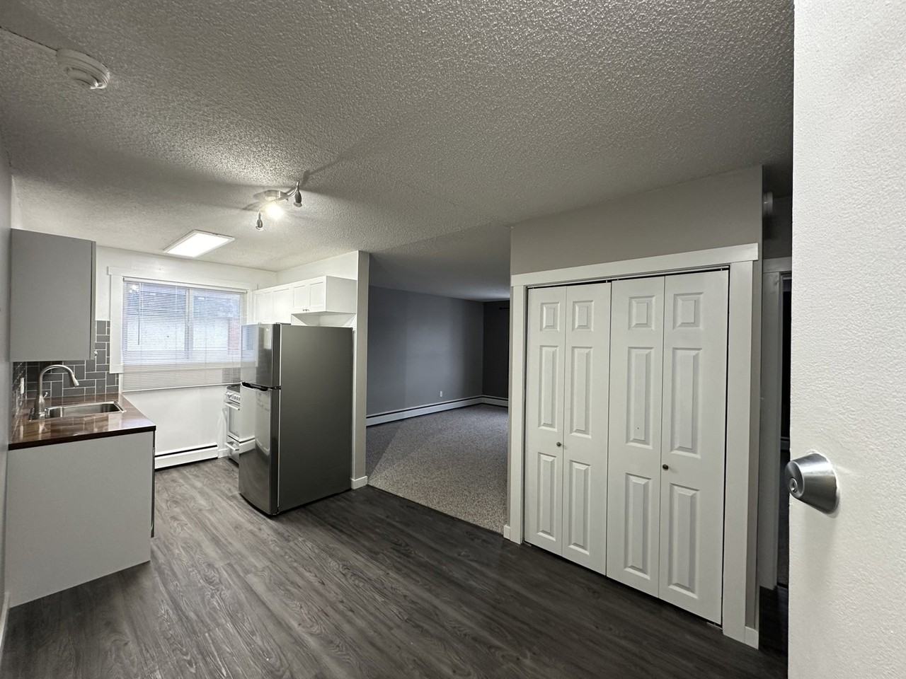 10830 112 St Nw - Photo 6 of 18