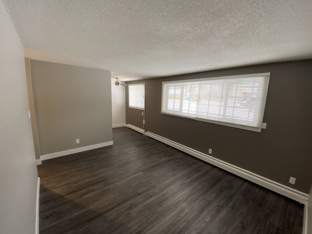 10556 84 Ave Nw - Photo 6 of 12